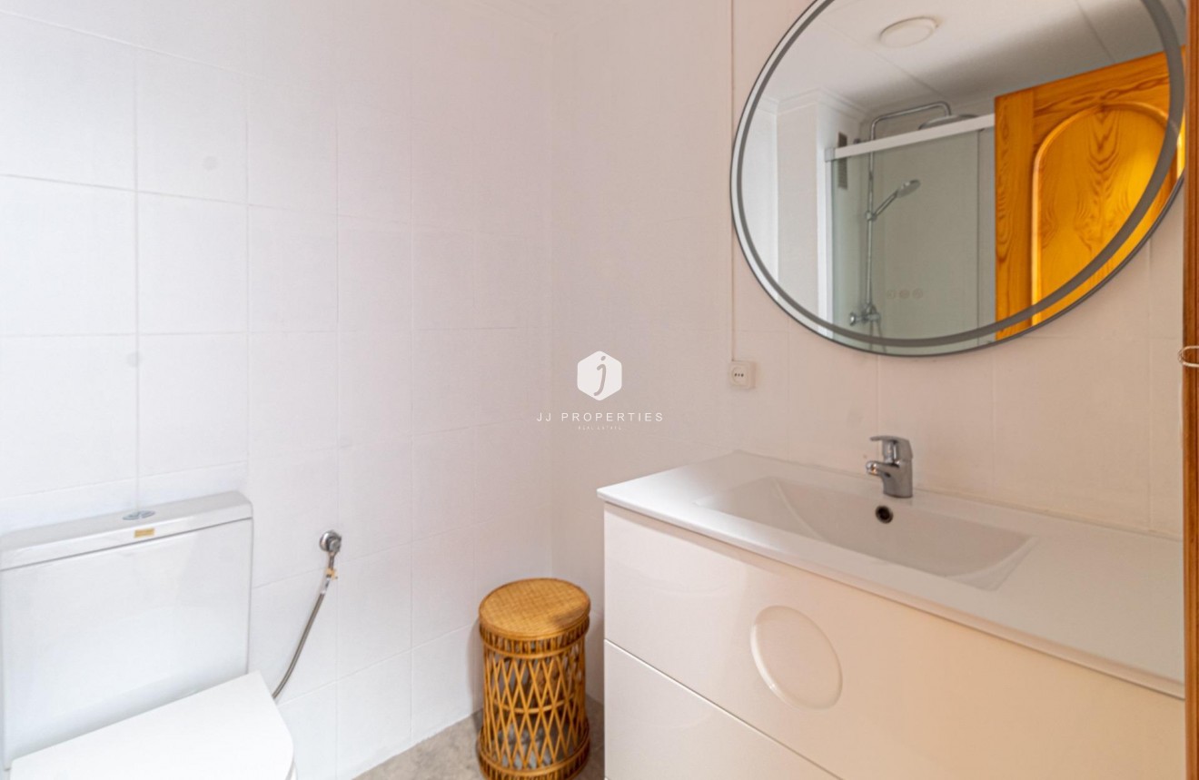 Tweedehands - Appartement / flat -
Torrevieja - La Mata Pueblo