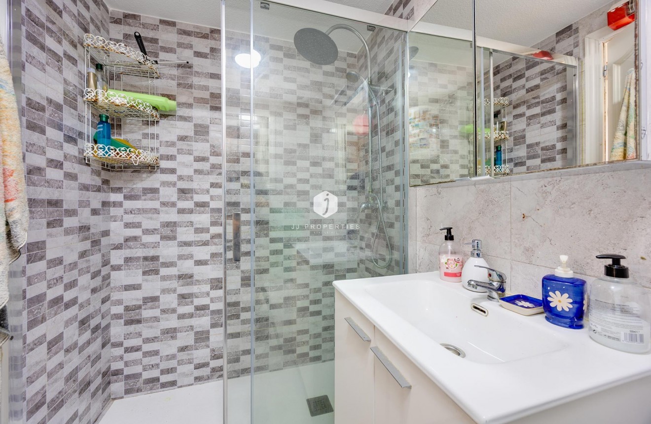 D'occasion - Appartement -
Torrevieja - Costa Blanca
