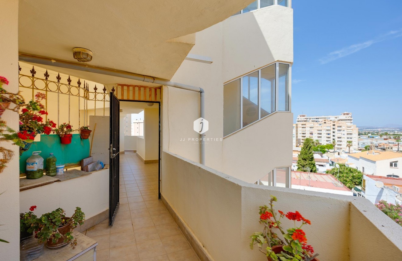 D'occasion - Appartement -
Torrevieja - Costa Blanca
