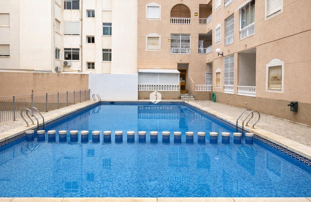 Resale - Apartment / flat -
Torrevieja - Habaneras