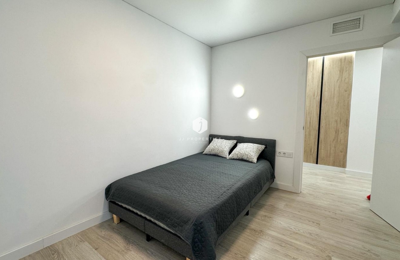 Resale - Apartment / flat -
Torrevieja - Costa Blanca