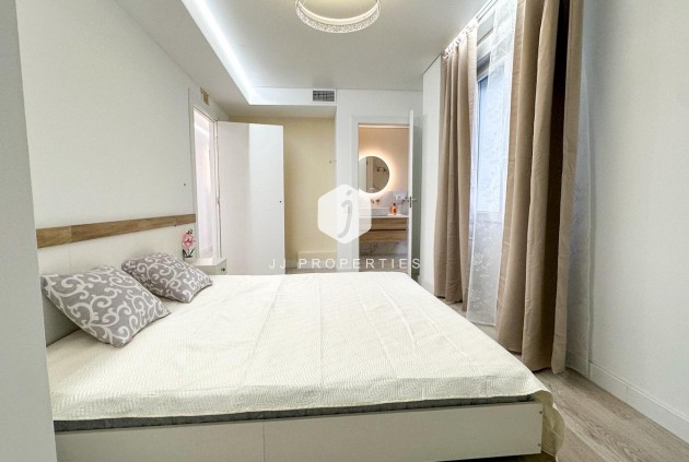Resale - Apartment / flat -
Torrevieja - Costa Blanca