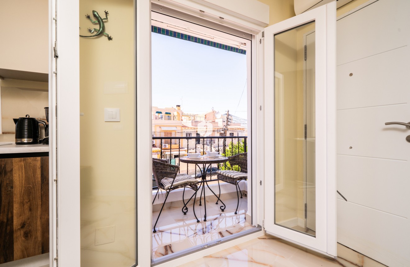 Aus zweiter Hand - Wohnung -
El Chaparral - Costa Blanca
