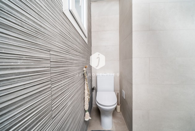 Aus zweiter Hand - Wohnung -
El Chaparral - Costa Blanca