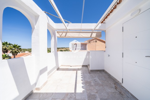 Aus zweiter Hand - Wohnung -
El Chaparral - Costa Blanca