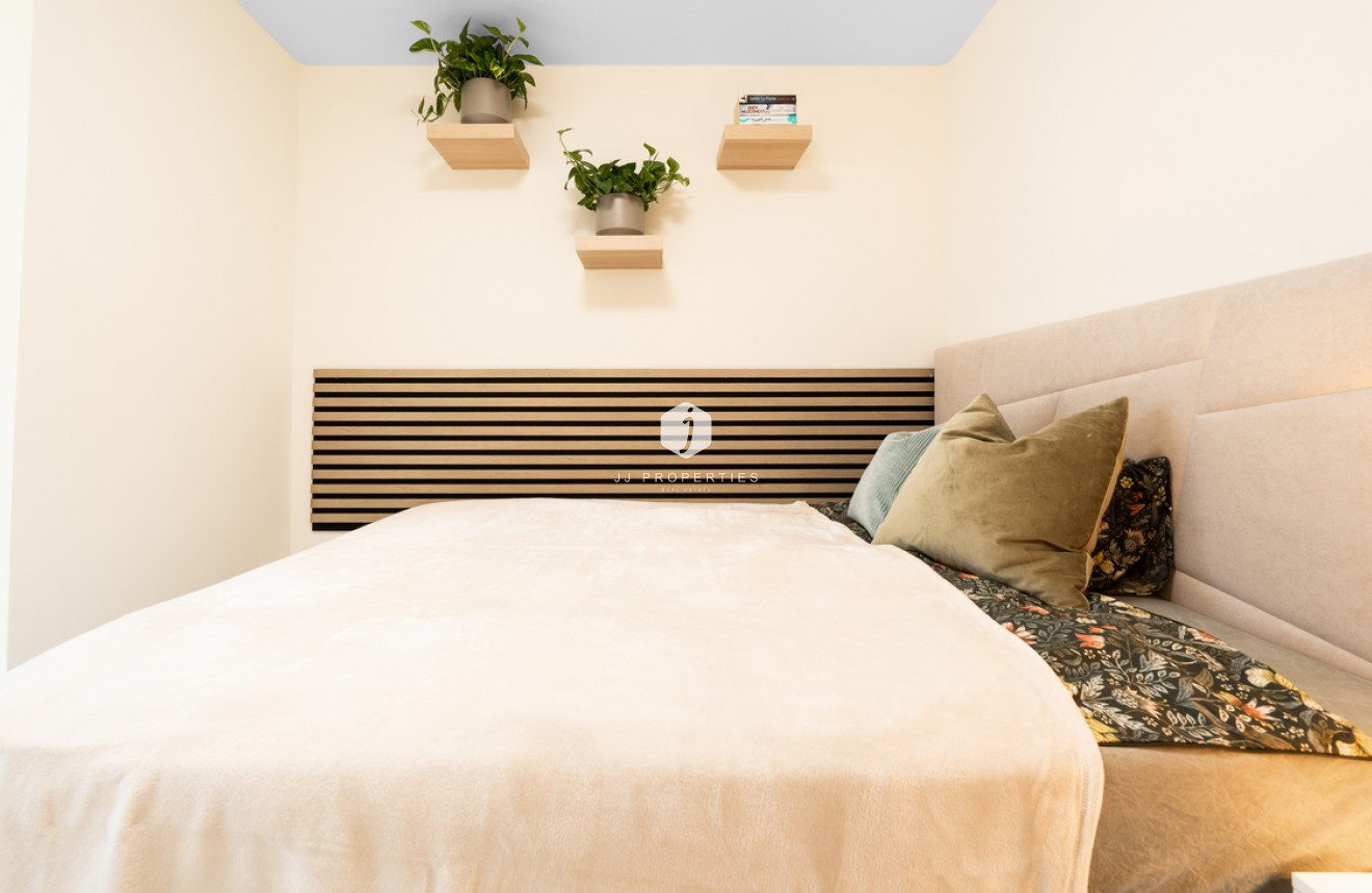 D'occasion - Bungalow -
Torrevieja - Torreta