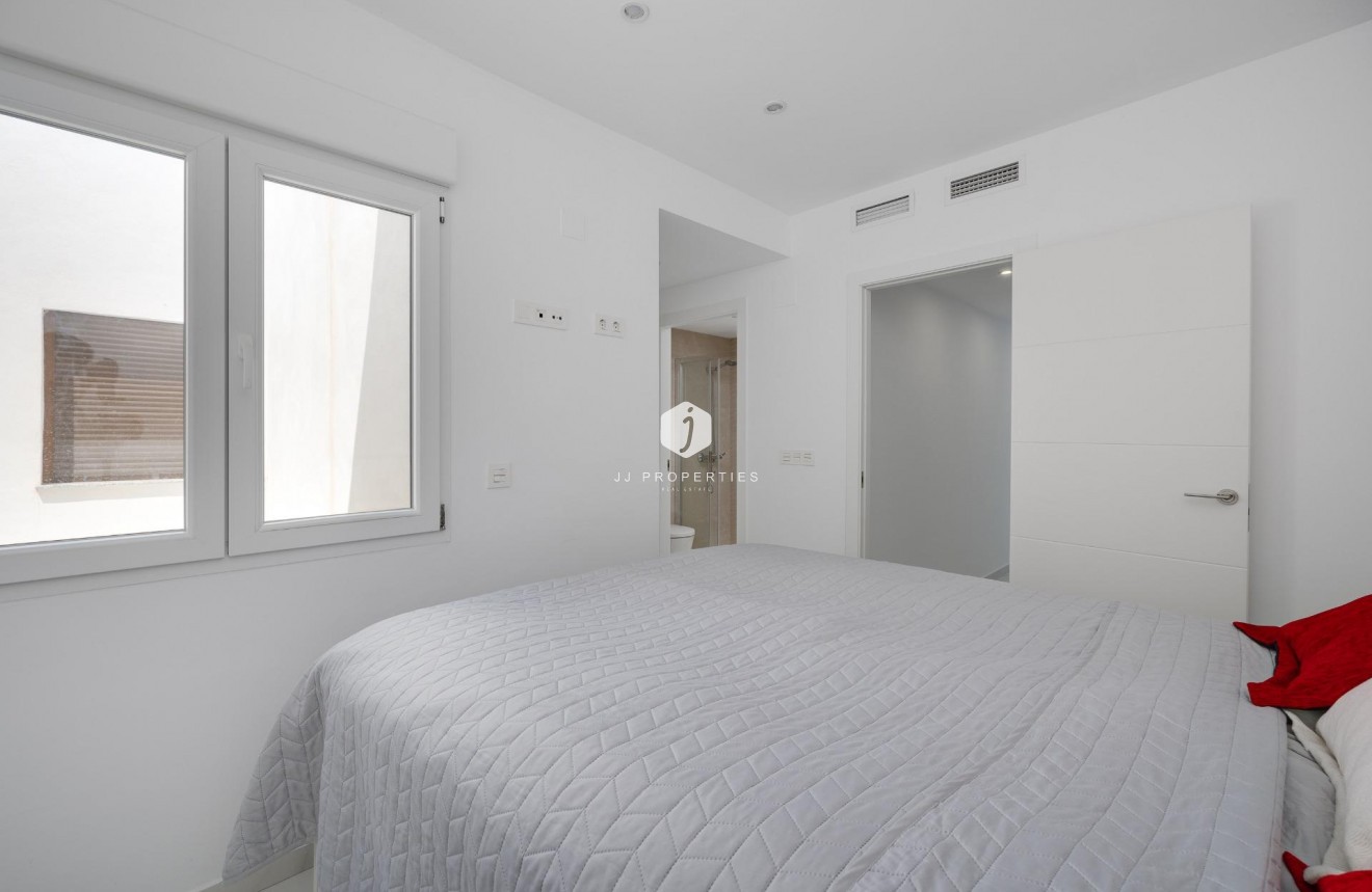 D'occasion - Chalet -
Torrevieja - Los Balcones