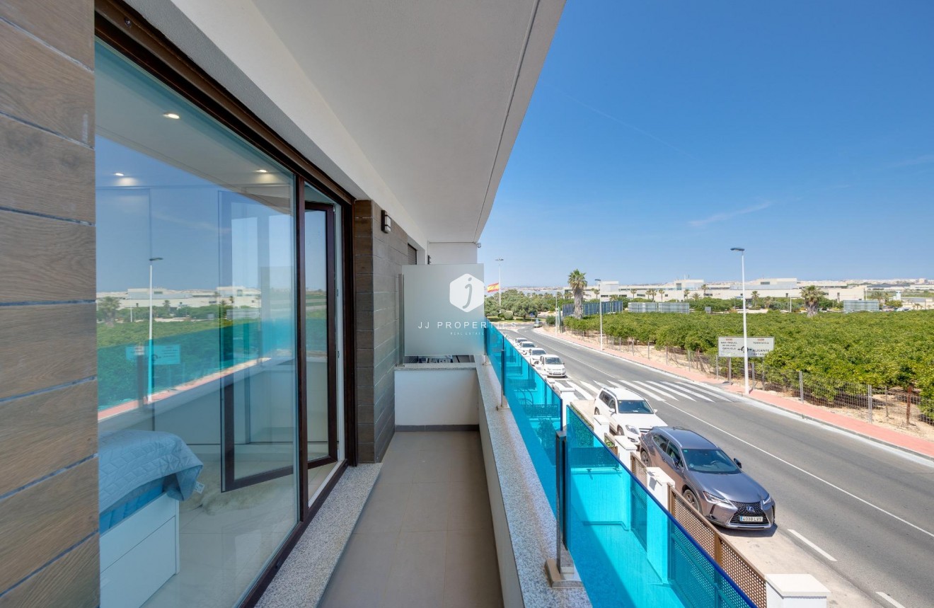 D'occasion - Chalet -
Torrevieja - Los Balcones