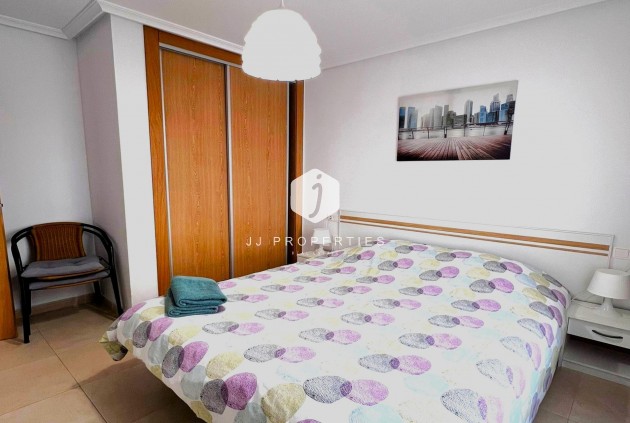 Segunda mano - Apartamento / piso -
Torrevieja - Playa de los Locos