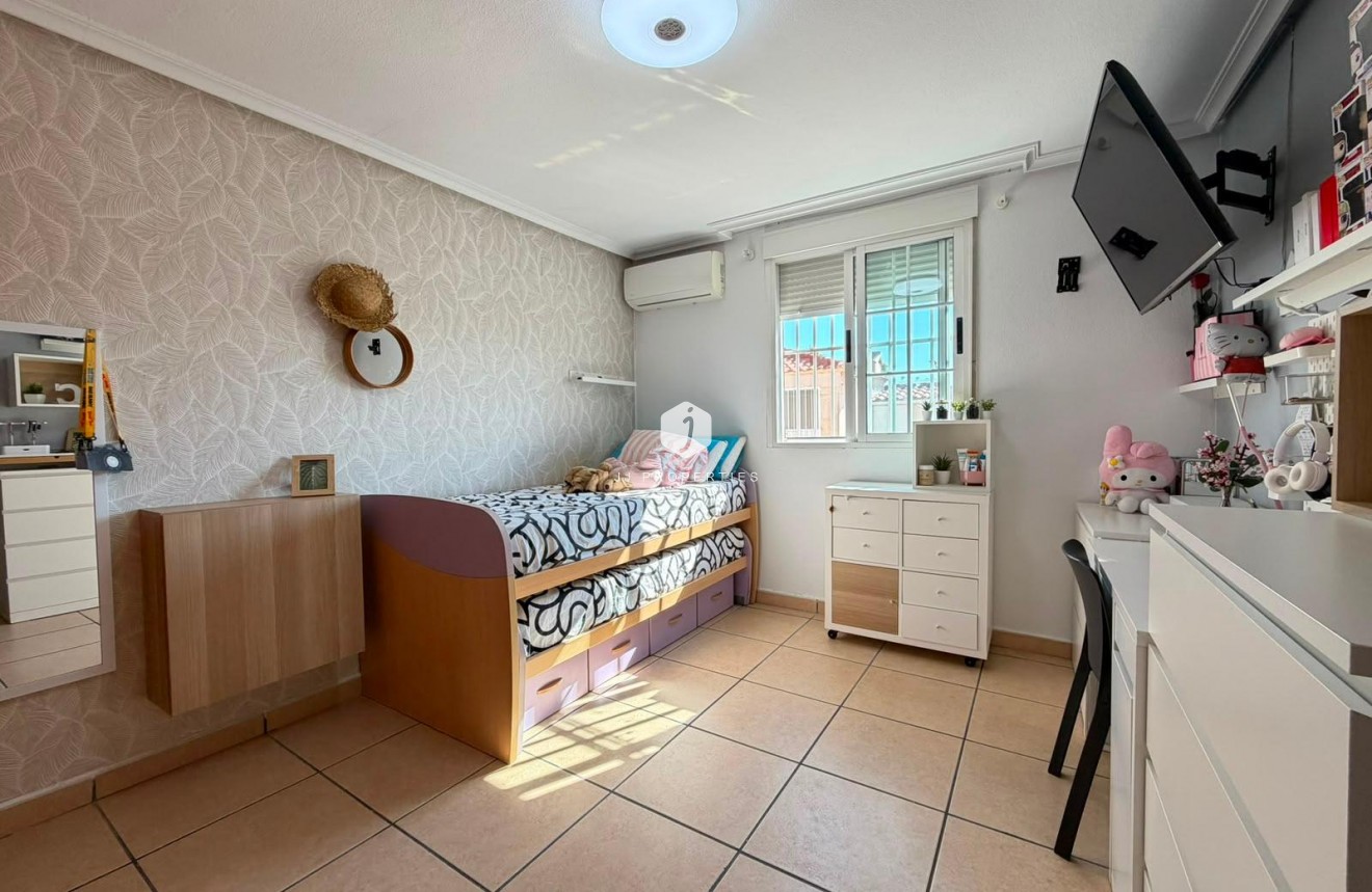 D'occasion - Chalet -
Torrevieja - Carrefour