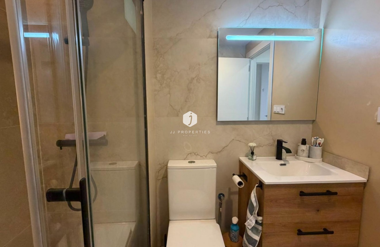 Segunda mano - Bungalow -
Torrevieja - La veleta