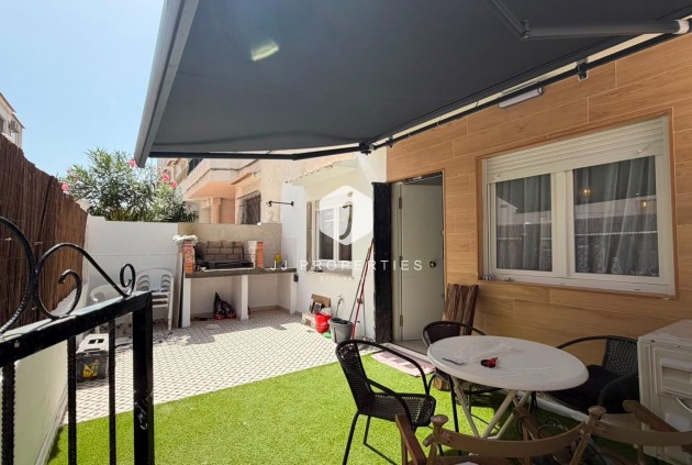 Segunda mano - Bungalow -
Torrevieja - La veleta