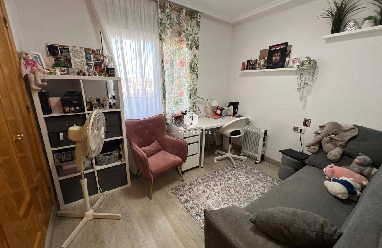 Aus zweiter Hand - Wohnung -
Torrevieja - aguas nuevas