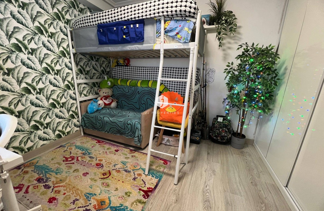 Aus zweiter Hand - Wohnung -
Torrevieja - aguas nuevas