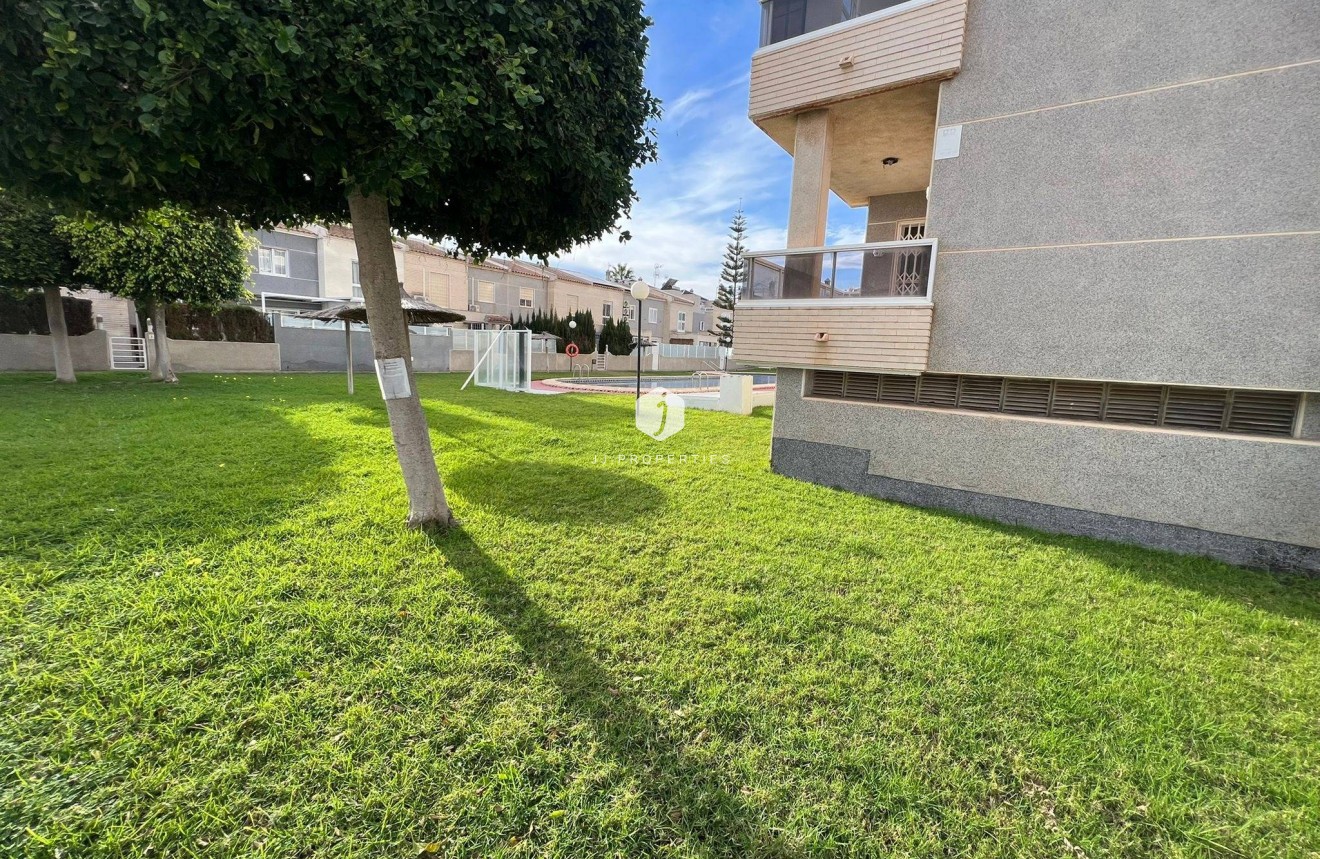 Aus zweiter Hand - Wohnung -
Torrevieja - aguas nuevas