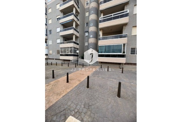 Aus zweiter Hand - Wohnung -
Torrevieja - aguas nuevas