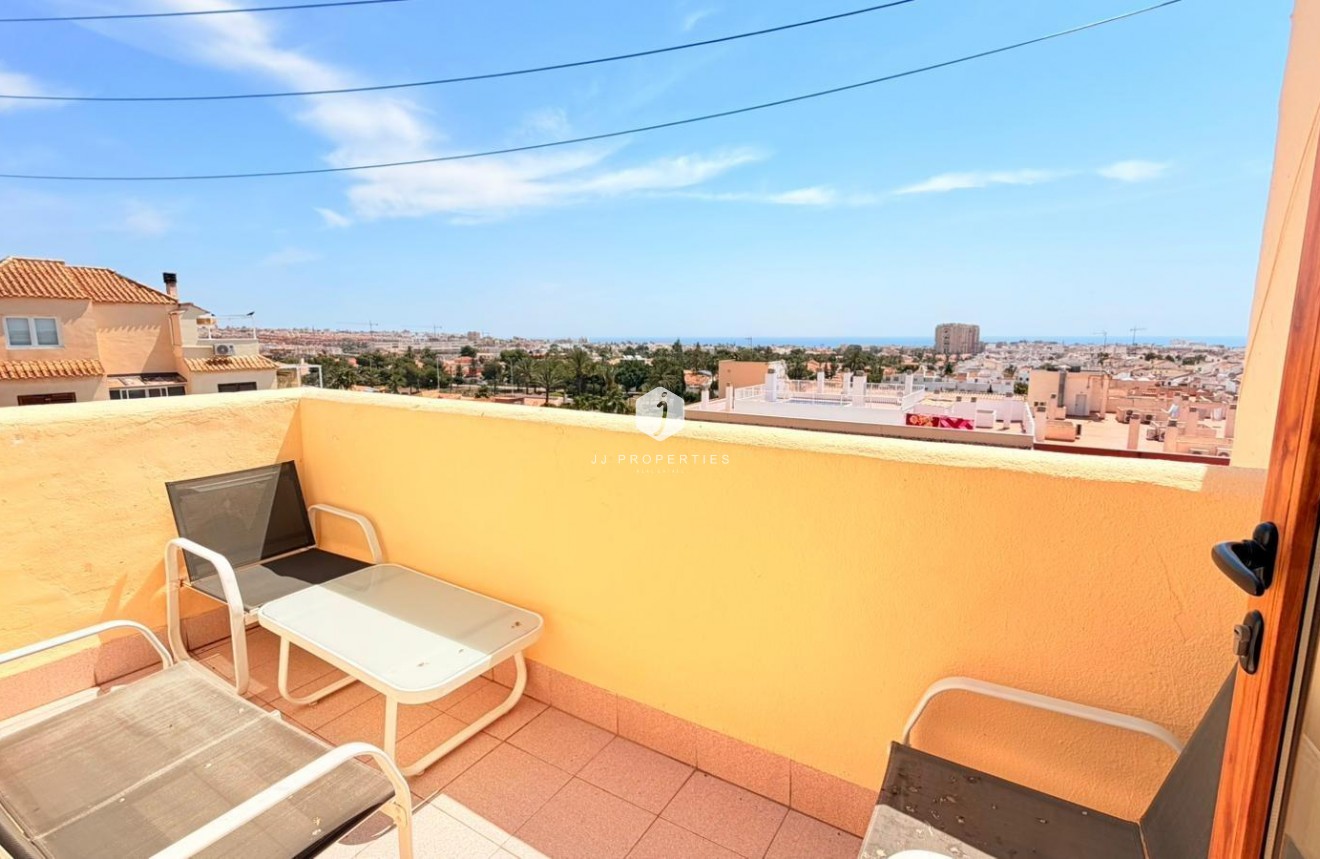 Tweedehands - Appartement / flat -
Torrevieja - Nueva Torrevieja