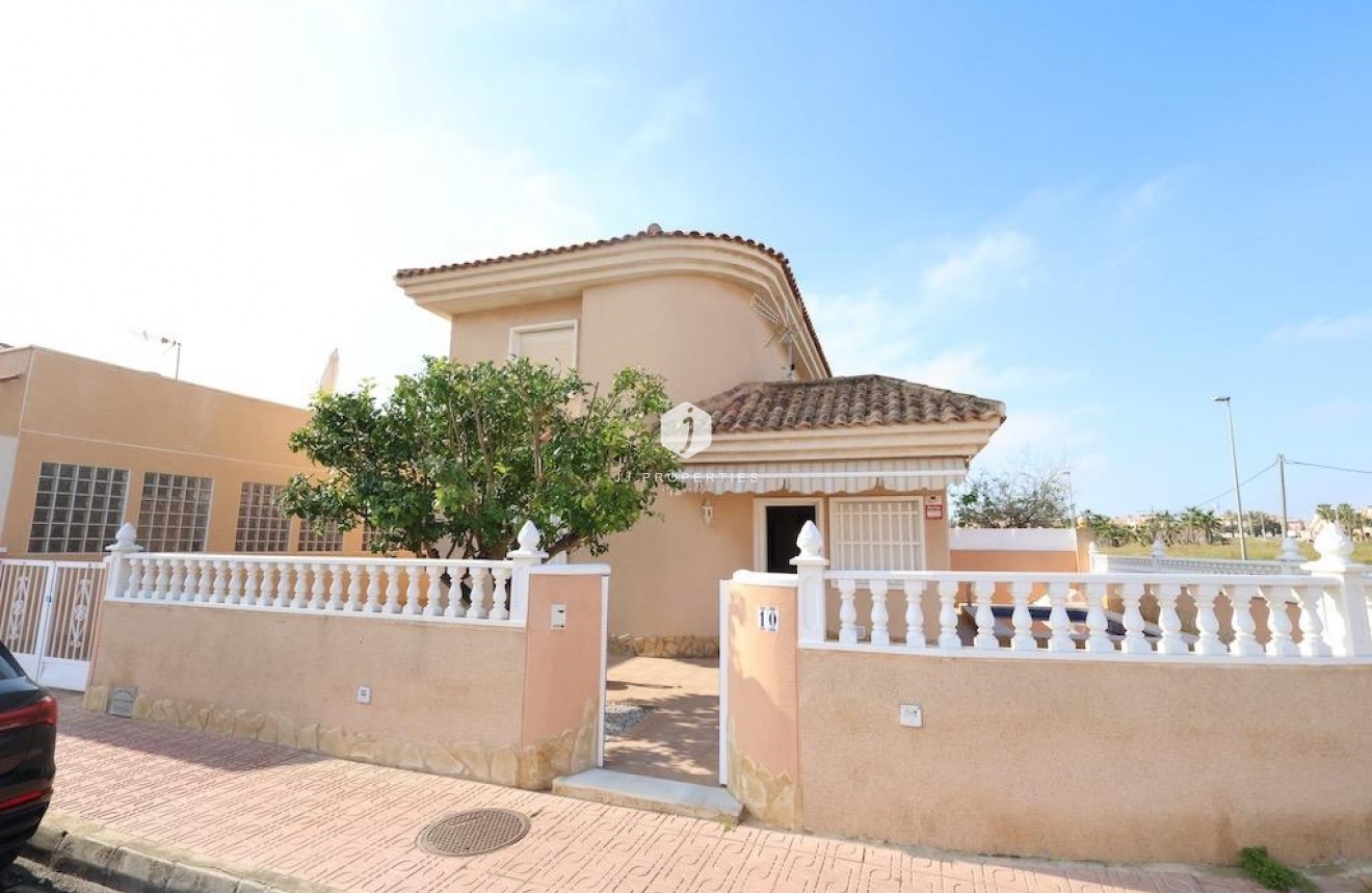 Tweedehands - Villa -
Torrevieja - Costa Blanca