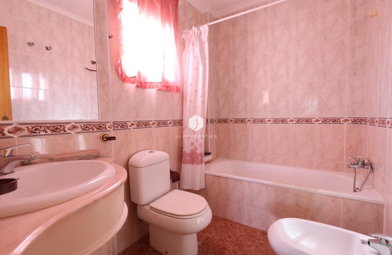 Tweedehands - Villa -
Torrevieja - Costa Blanca
