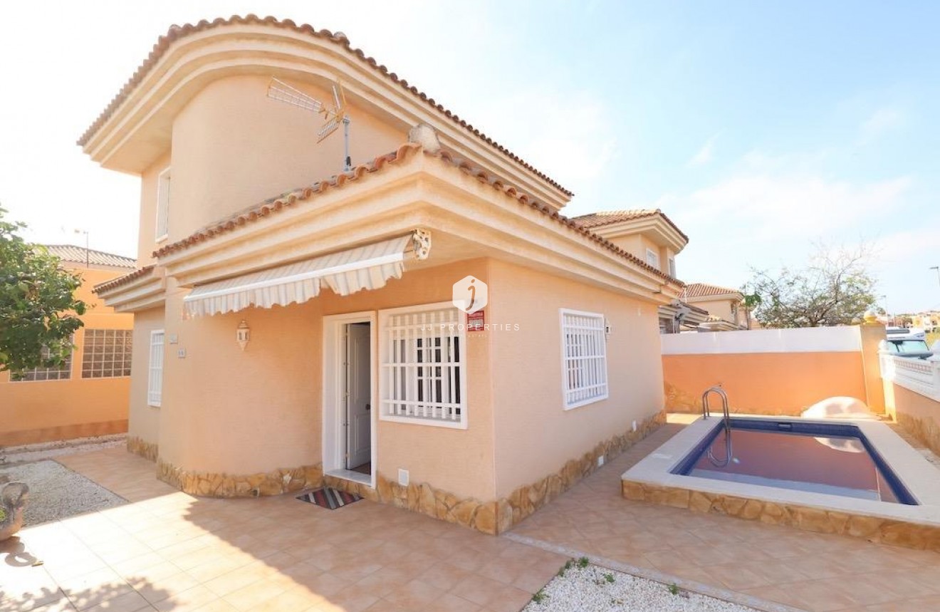 Tweedehands - Villa -
Torrevieja - Costa Blanca