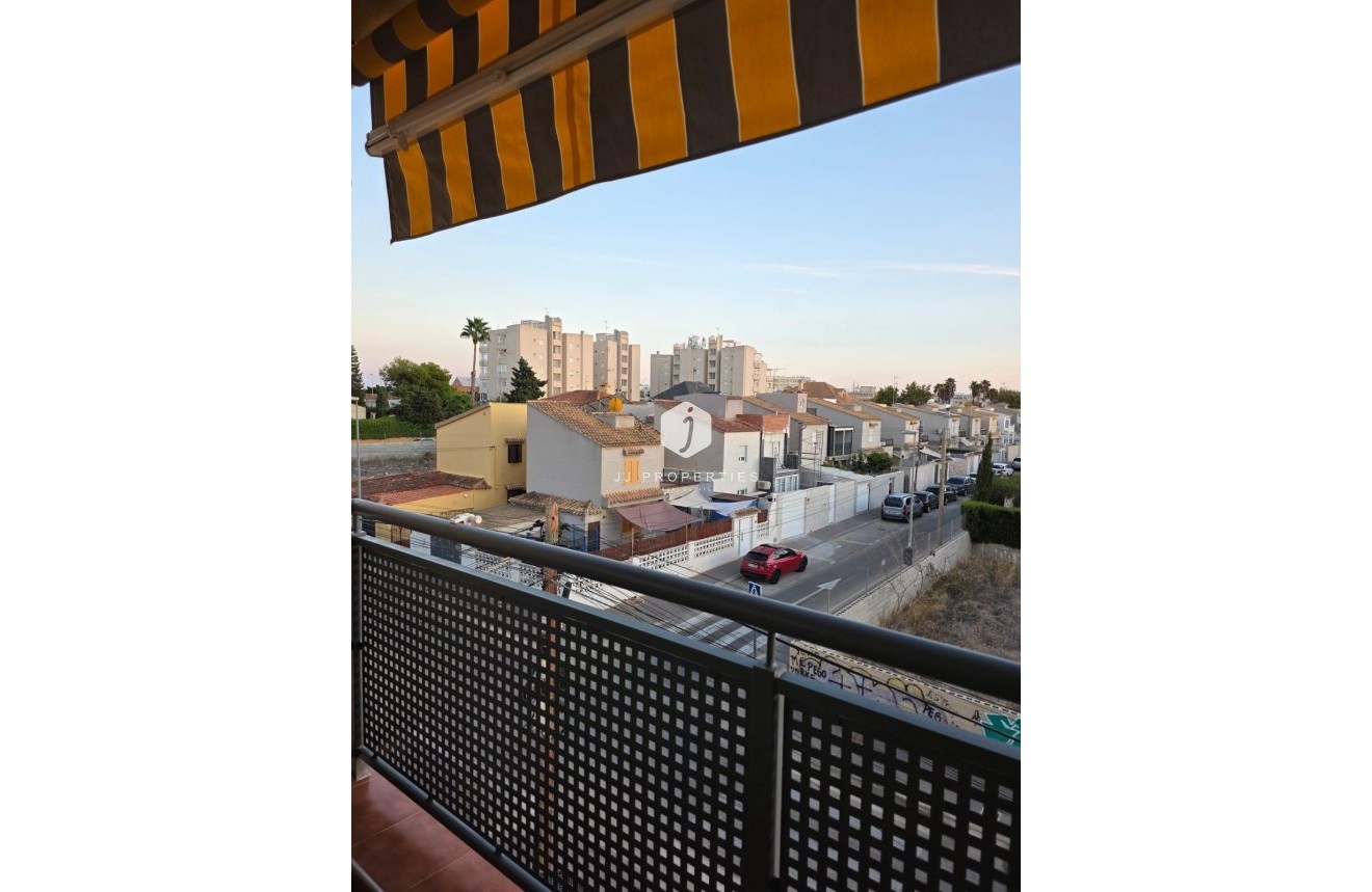 Segunda mano - Apartamento / piso -
Torrevieja - Playa del Cura