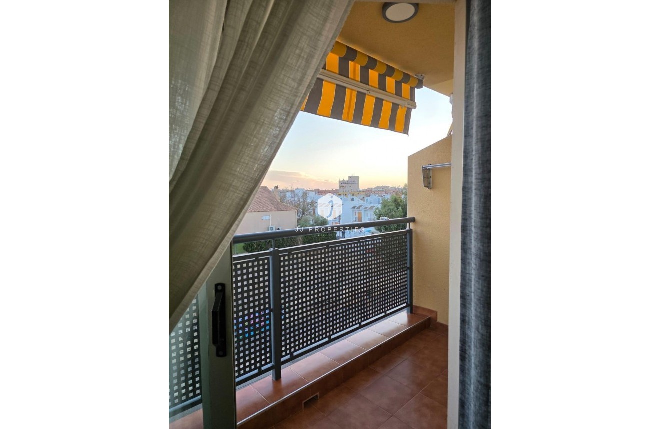 Segunda mano - Apartamento / piso -
Torrevieja - Playa del Cura