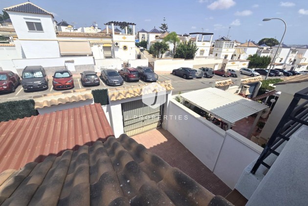 D'occasion - Chalet -
Torrevieja - Los altos