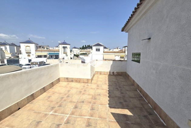 D'occasion - Chalet -
Torrevieja - Los altos