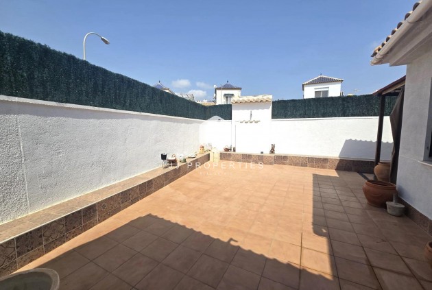 D'occasion - Chalet -
Torrevieja - Los altos