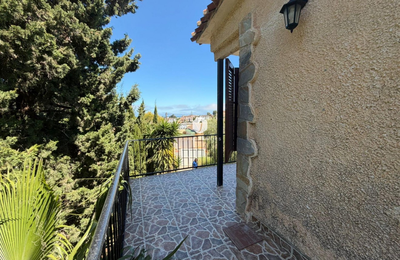 D'occasion - Villa -
Torrevieja - Los Balcones - Los Altos del Edén