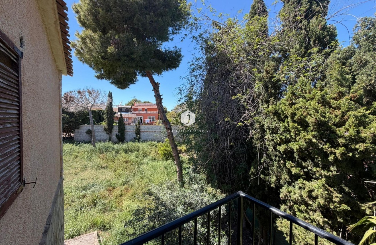 D'occasion - Villa -
Torrevieja - Los Balcones - Los Altos del Edén