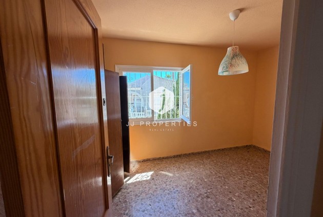 D'occasion - Villa -
Torrevieja - Los Balcones - Los Altos del Edén