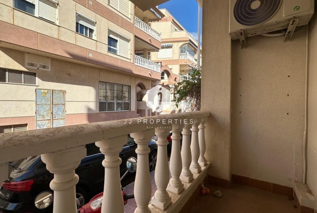 Tweedehands - Appartement / flat -
Torrevieja - La Mata Pueblo
