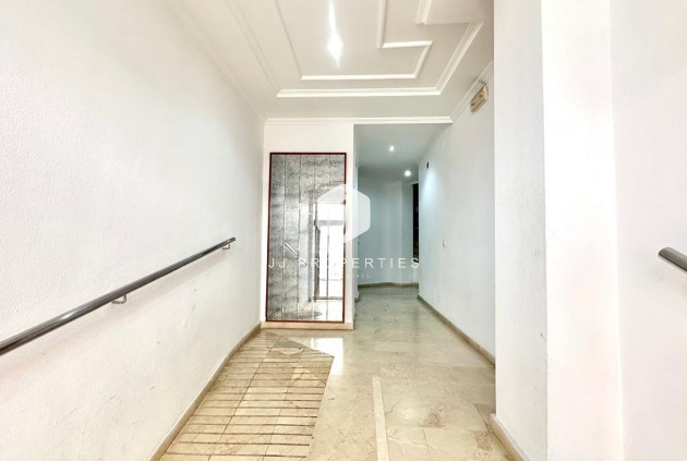Tweedehands - Appartement / flat -
Torrevieja - La Mata Pueblo