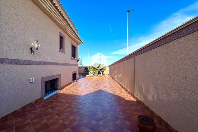 Aus zweiter Hand - Chalet -
Torrevieja - La siesta