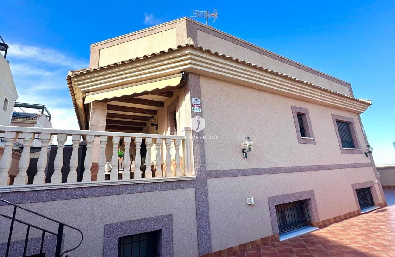 Aus zweiter Hand - Chalet -
Torrevieja - La siesta