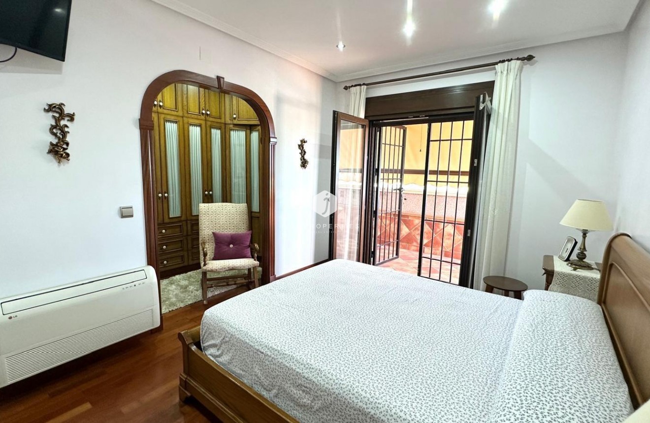 Aus zweiter Hand - Chalet -
Torrevieja - La siesta
