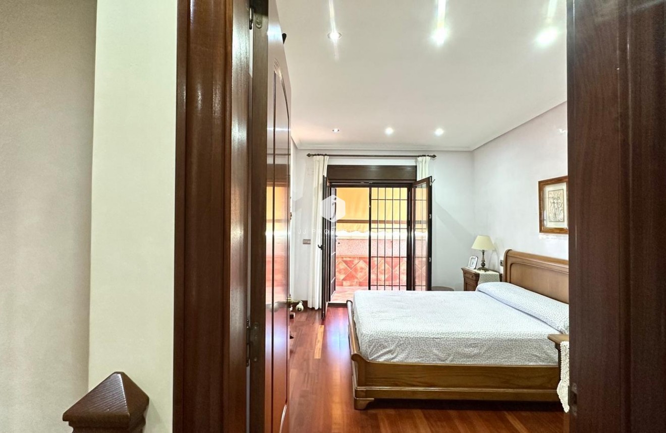 Aus zweiter Hand - Chalet -
Torrevieja - La siesta