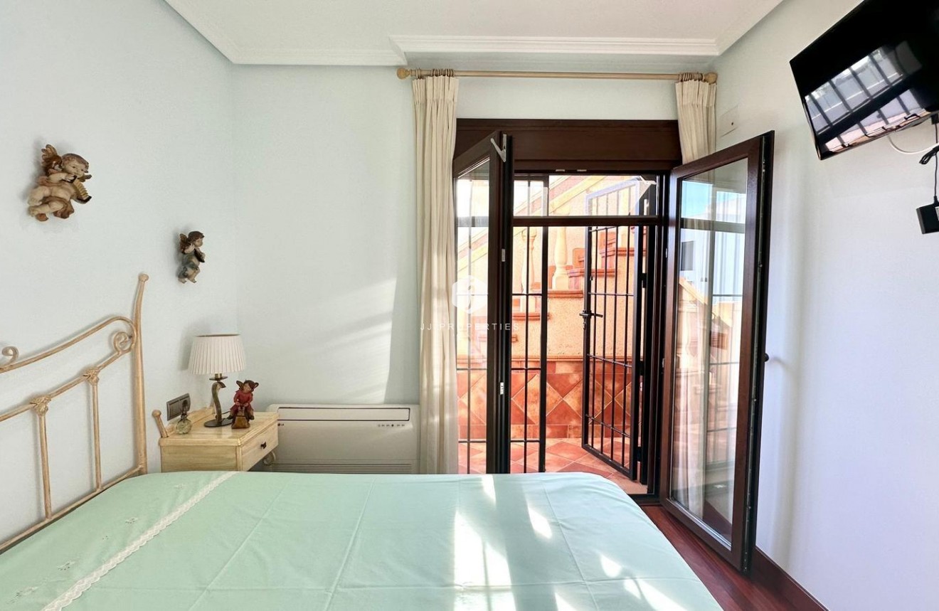 Aus zweiter Hand - Chalet -
Torrevieja - La siesta