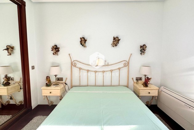 Aus zweiter Hand - Chalet -
Torrevieja - La siesta