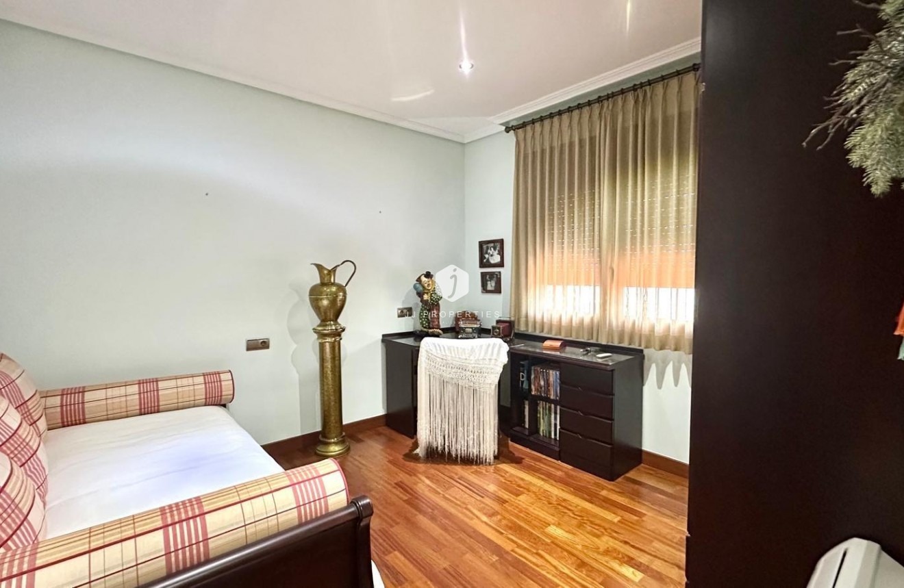 Aus zweiter Hand - Chalet -
Torrevieja - La siesta