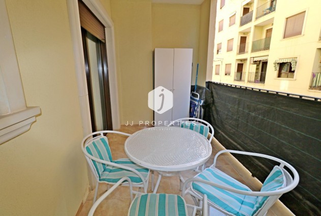 D'occasion - Appartement -
Torrevieja - Acequion