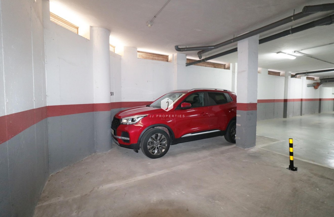 D'occasion - Appartement -
Torrevieja - Acequion