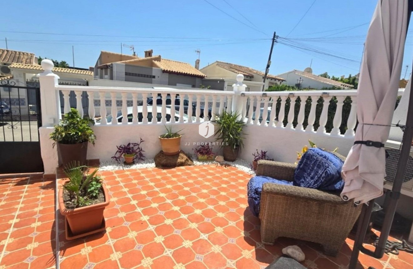 D'occasion - Chalet -
Torrevieja - Los Balcones