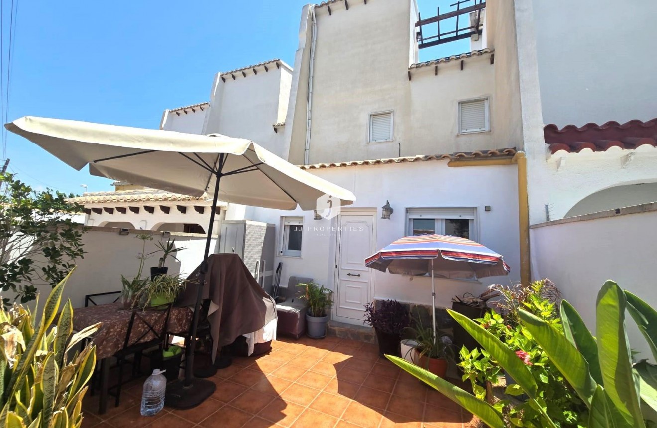 D'occasion - Chalet -
Torrevieja - Los Balcones