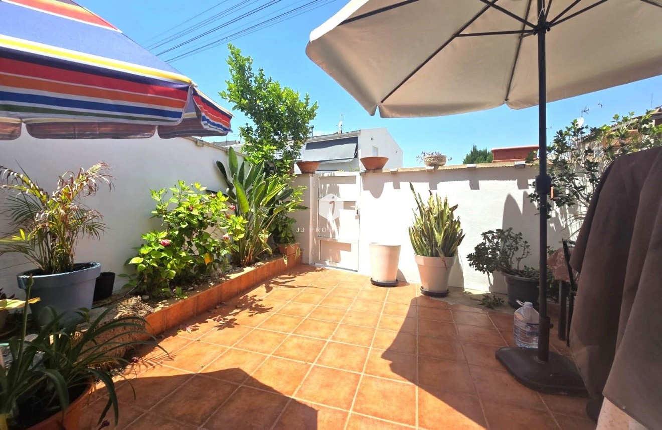 D'occasion - Chalet -
Torrevieja - Los Balcones