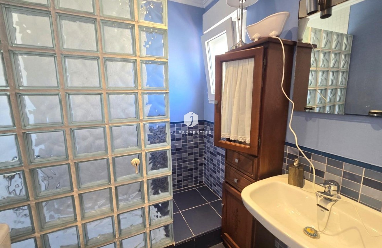 D'occasion - Chalet -
Torrevieja - Los Balcones