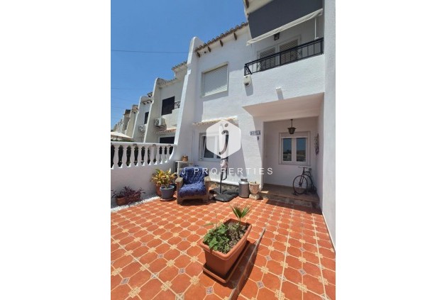 D'occasion - Chalet -
Torrevieja - Los Balcones