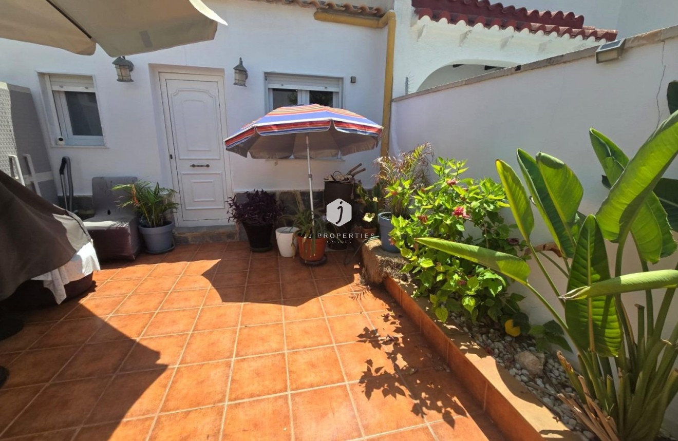 D'occasion - Chalet -
Torrevieja - Los Balcones