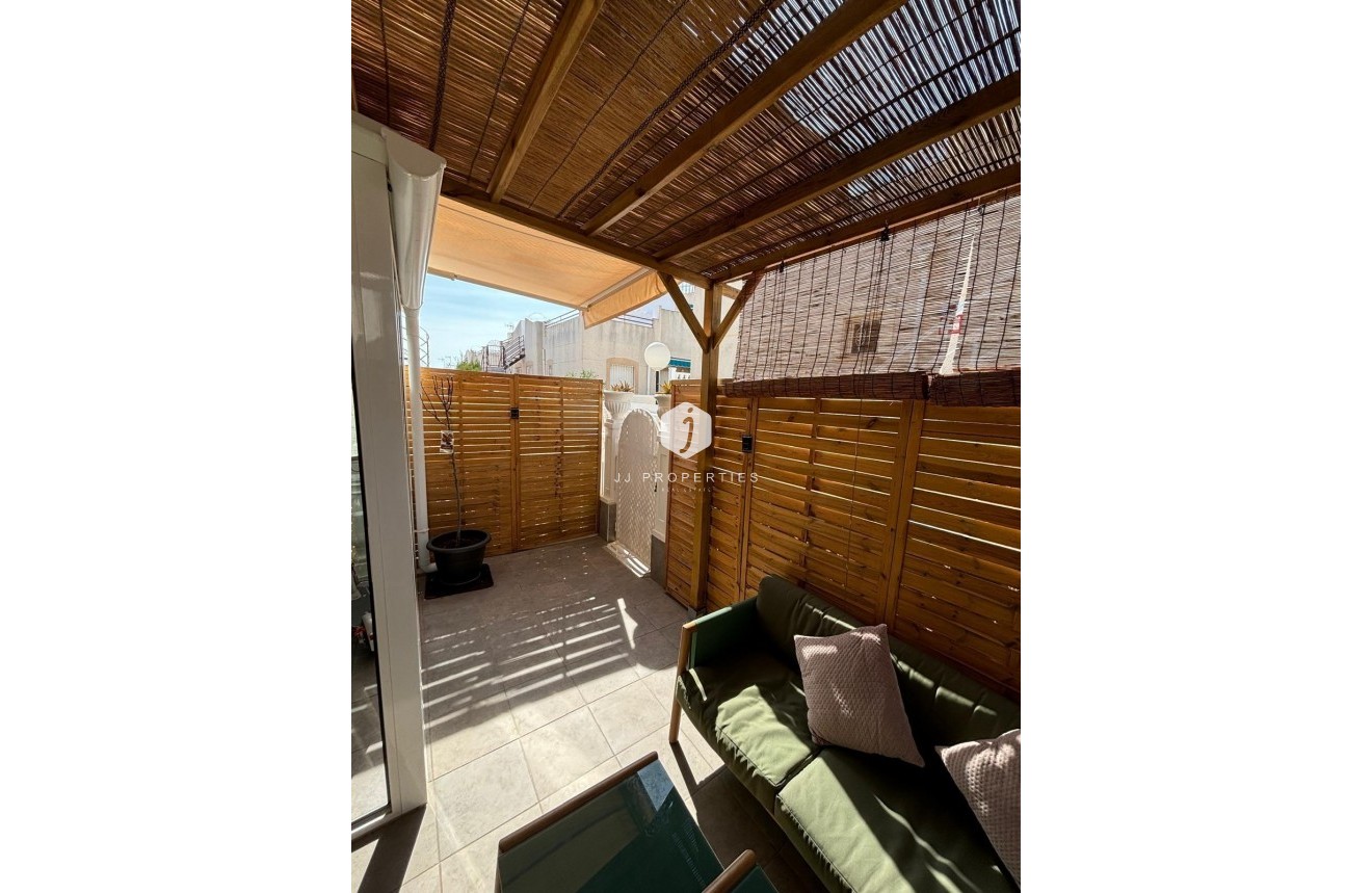 Resale - Bungalow -
Torrevieja - Los Balcones
